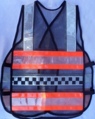 Colete refletivo tipo bluso com incluso do smbolo internacional da polcia comunitria xadrez (quadriculado preto e branco)