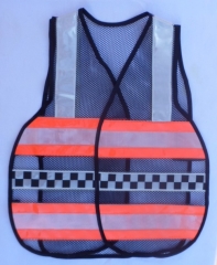 Colete refletivo tipo blusão com inclusão do símbolo internacional da polícia comunitária xadrez (quadriculado preto e branco)