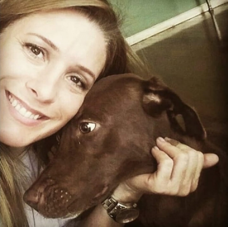 Dra. Michelle Gandra, Veterinria domiciliar em Curitiba - tel  41 99950-4321(whatsap) - @veterinariadomiciliar.curitiba - www.veterinariadomiciliar.com