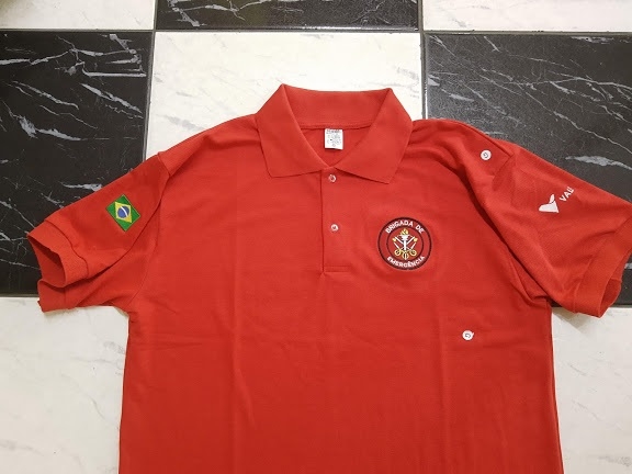 Camisa polo modelo brigada de emergência, para ser usada por membros da brigada de emergência de empresas, instituições, condomínios comerciais e residenciais, dentre outros.