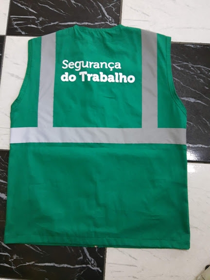 Colete de brim com refletivo modelo segurança do trabalho para identificação de técnicos e  engenheiros da segurança do trabalho de empresas em geral.