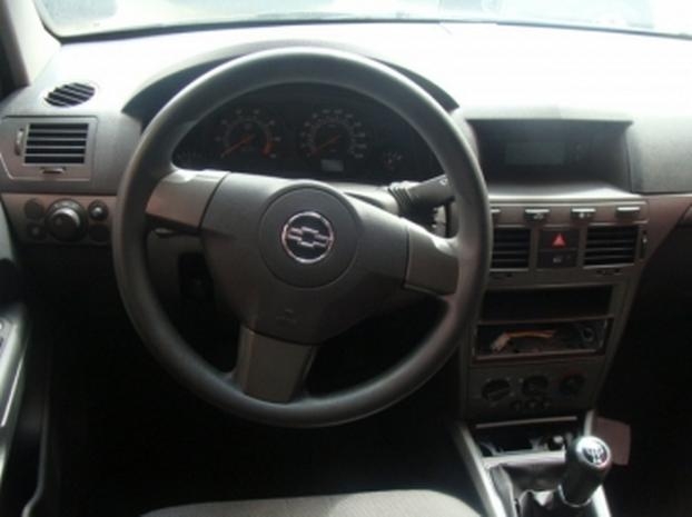 CHEVROLET VECTRA ELEGANCE