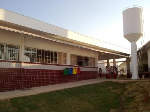 ESCOLA MUNICIPAL COMENDADOR AIR BORGES