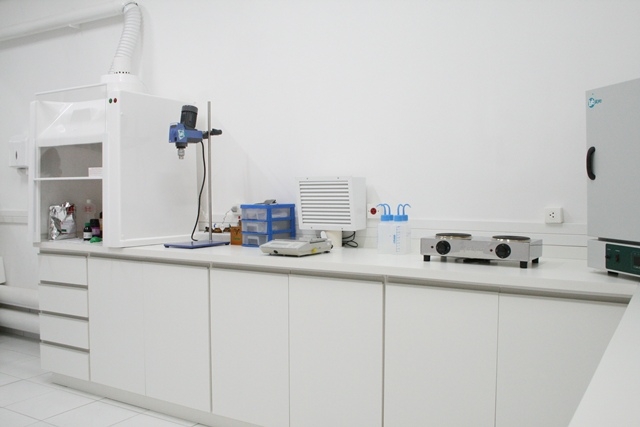 Modernas instalações do laboratório de Semi-sólidos e de líquidos