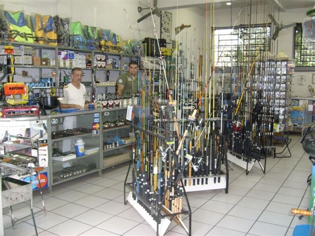 Imagens da loja, produtos de pesca.