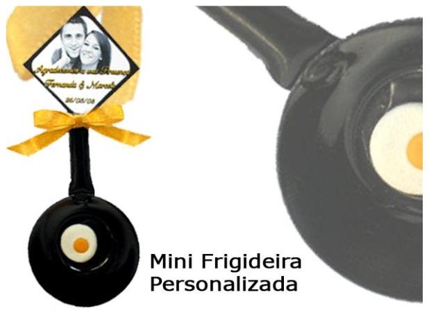 Lembranças & Lembranças - Mini Frigideira Personalizada