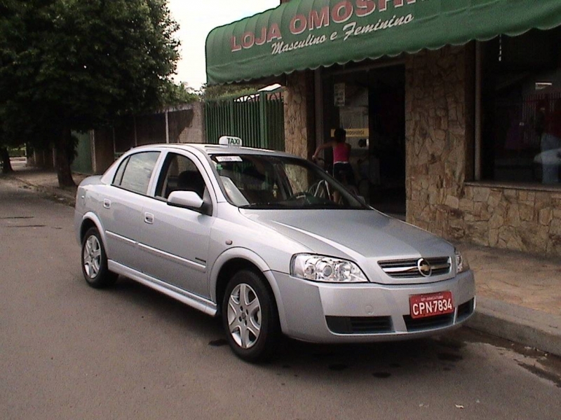 Sidinei Akiyama - Ponto de Táxi em Araçatuba 